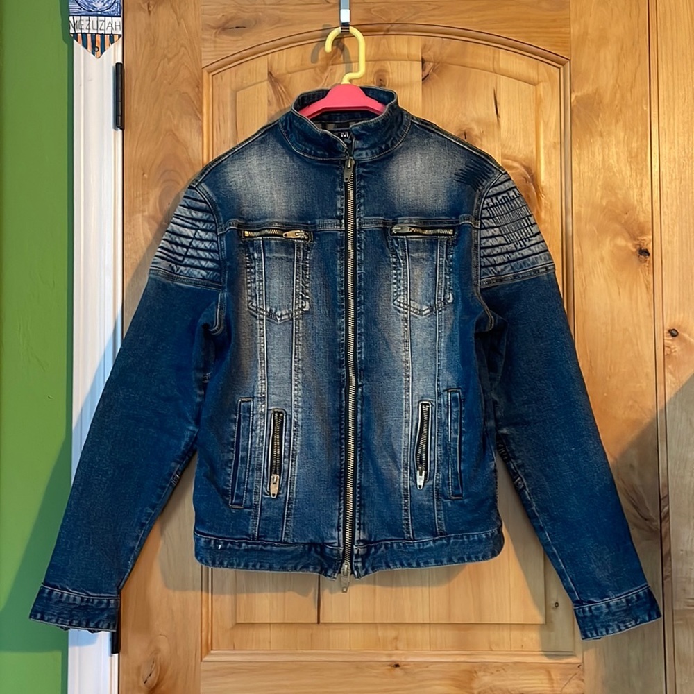 ANGEL COLA Men’s Biker Slim Fit Distressed Washed Blue Denim Jacket $234 EUC M